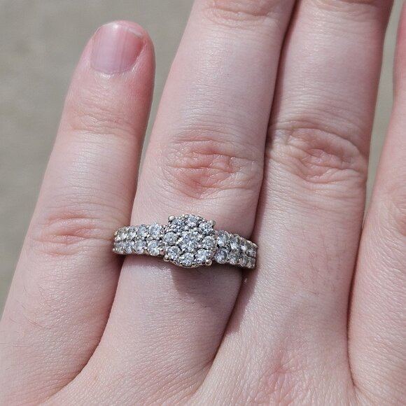 14K White Gold Diamond Halo 2 Row Engagement Ring 1.02TCW Size 6.75